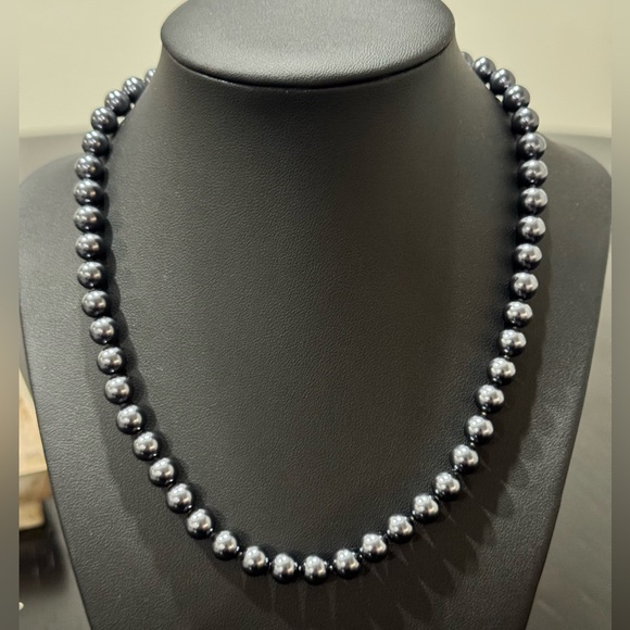Jewelry - Vintage Black Pearl Necklace Strand Perlas De Mallorca Spain Elegant